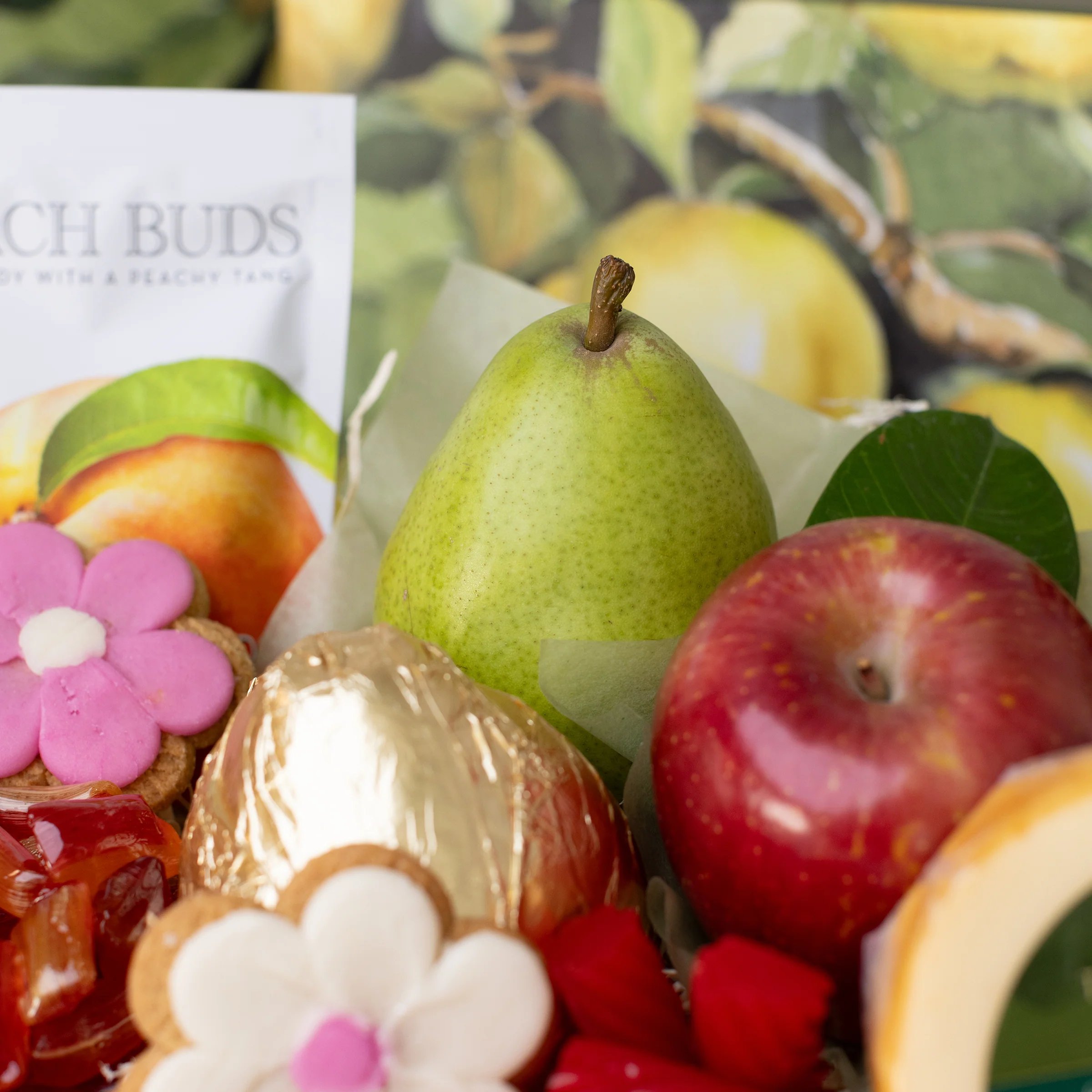 Grand Summer Gift Box - Image 10