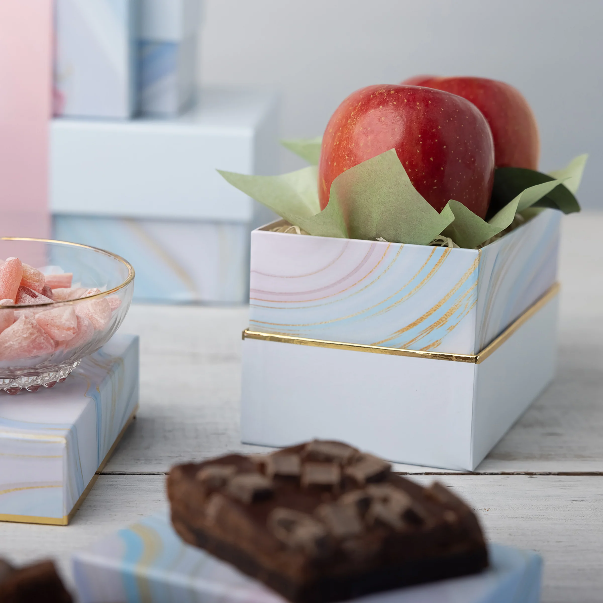 Summer Gift Tower - Image 4